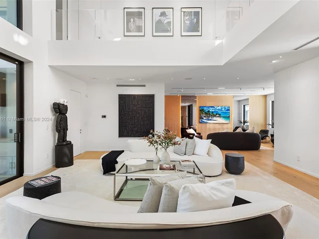 128 Ocean Blvd, Golden Beach FL 33160