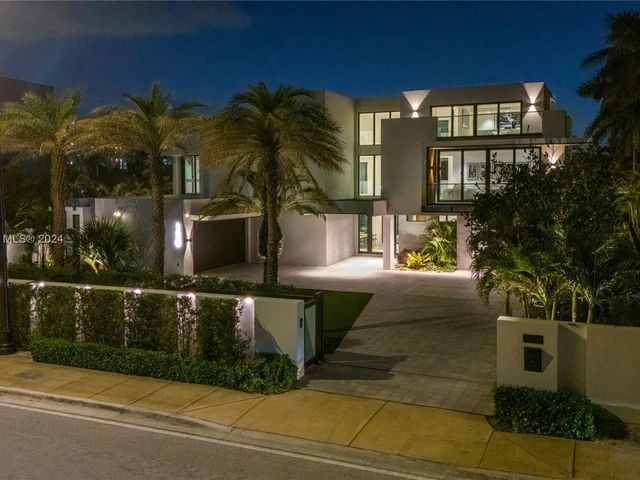 128 Ocean Blvd, Golden Beach FL 33160