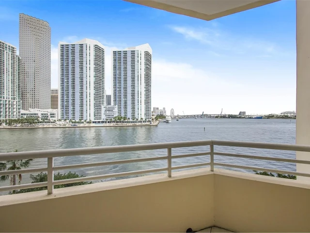 888 Brickell Key Dr # 510, Miami FL 33131