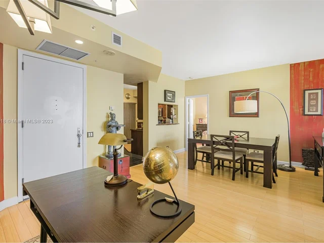 888 Brickell Key Dr # 510, Miami FL 33131