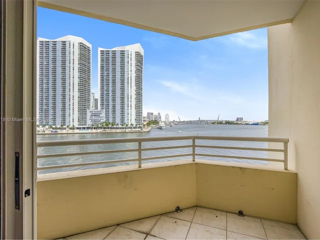 888 Brickell Key Dr # 510, Miami FL 33131