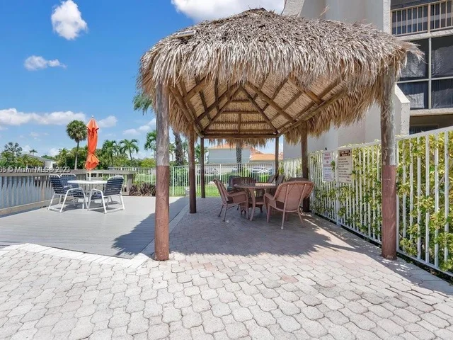 2101 Atlantic Shores Blvd # 512, Hallandale Beach FL 33009