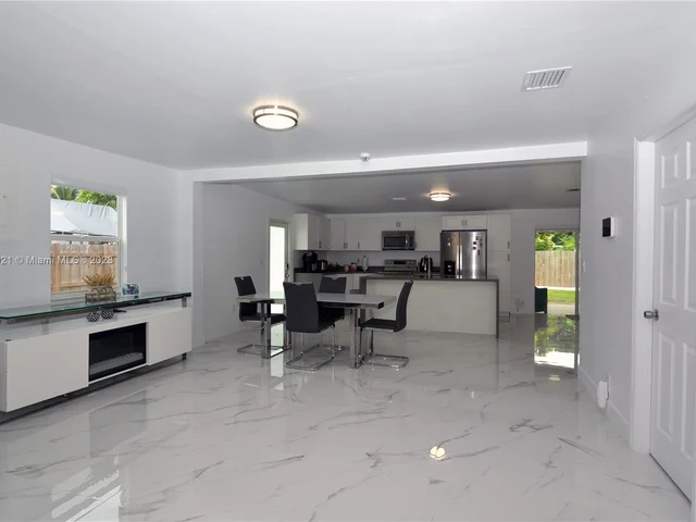 14913 SW 302nd Ter, Homestead FL 33033