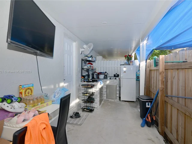 14913 SW 302nd Ter, Homestead FL 33033