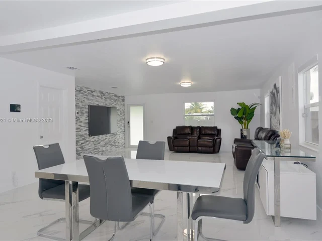 14913 SW 302nd Ter, Homestead FL 33033