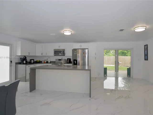 14913 SW 302nd Ter, Homestead FL 33033