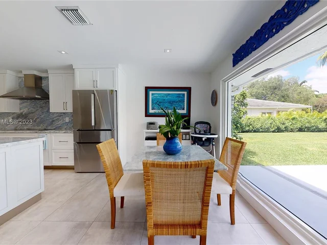 11005 SW 95th St, Miami FL 33176