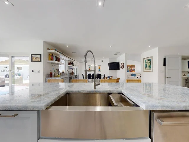 11005 SW 95th St, Miami FL 33176