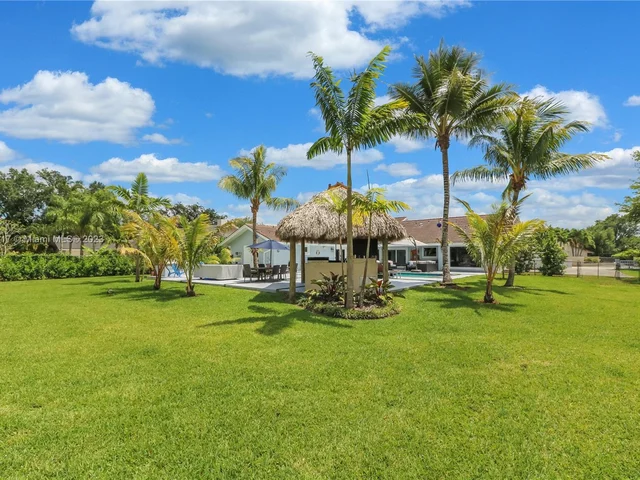 11005 SW 95th St, Miami FL 33176