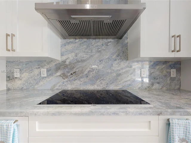 11005 SW 95th St, Miami FL 33176