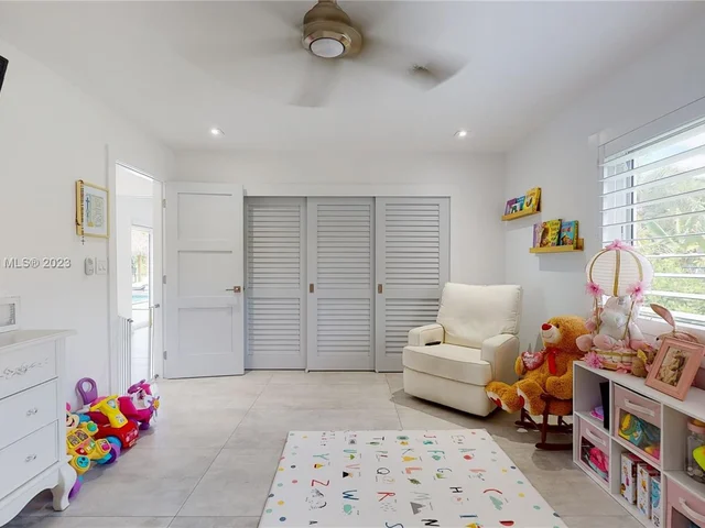 11005 SW 95th St, Miami FL 33176