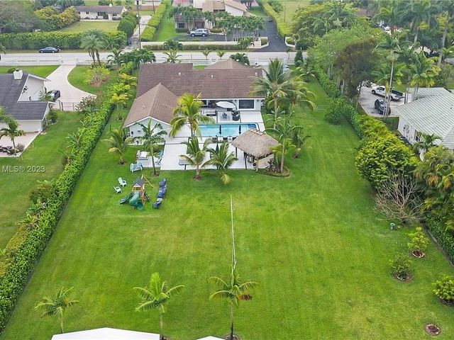 11005 SW 95th St, Miami FL 33176