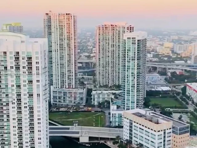 200 Biscayne Boulevard Way # 4702, Miami FL 33131