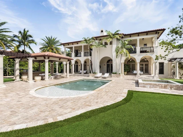 8860 SW 112th St, Miami FL 33176