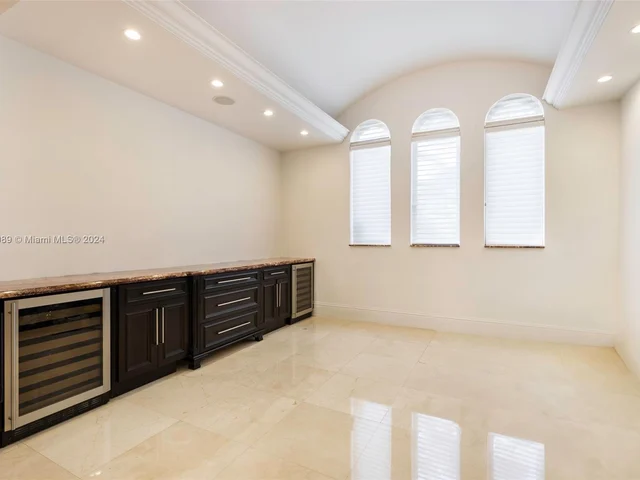 8860 SW 112th St, Miami FL 33176