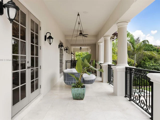 8860 SW 112th St, Miami FL 33176