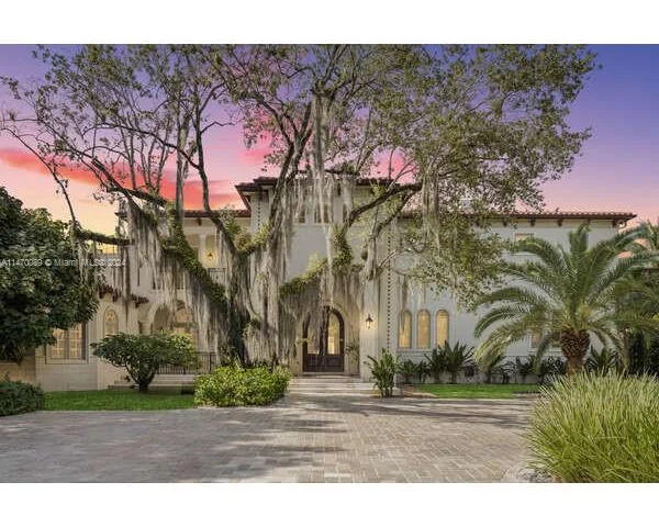 8860 SW 112th St, Miami FL 33176