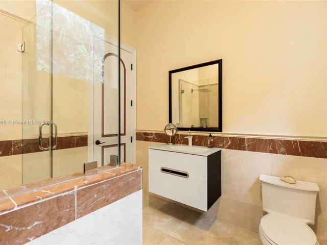 8860 SW 112th St, Miami FL 33176