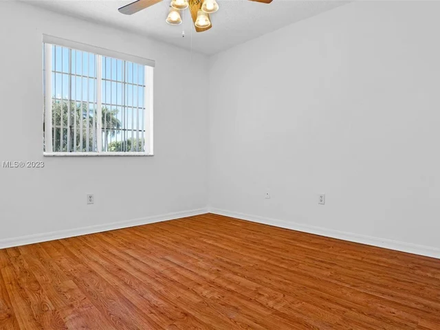 261 SW 192nd Ter, Pembroke Pines FL 33029