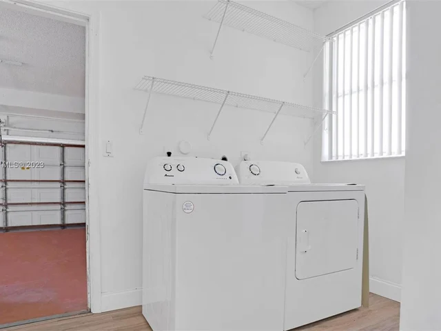 261 SW 192nd Ter, Pembroke Pines FL 33029