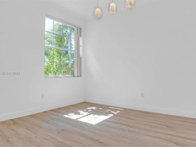 261 SW 192nd Ter, Pembroke Pines FL 33029