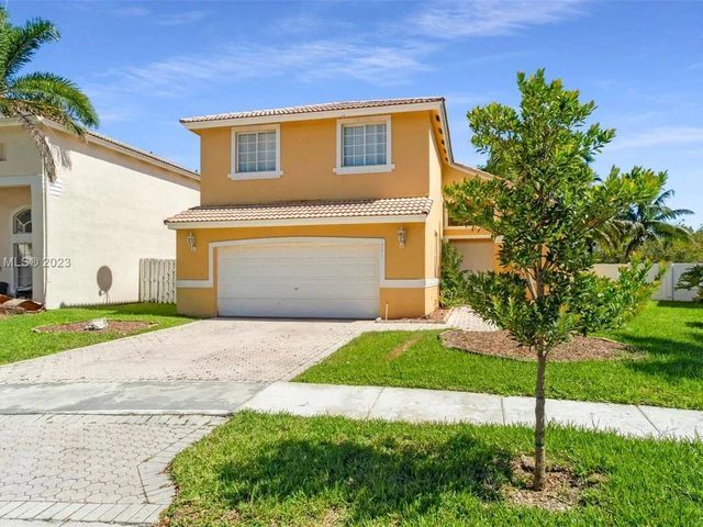 261 SW 192nd Ter, Pembroke Pines FL 33029