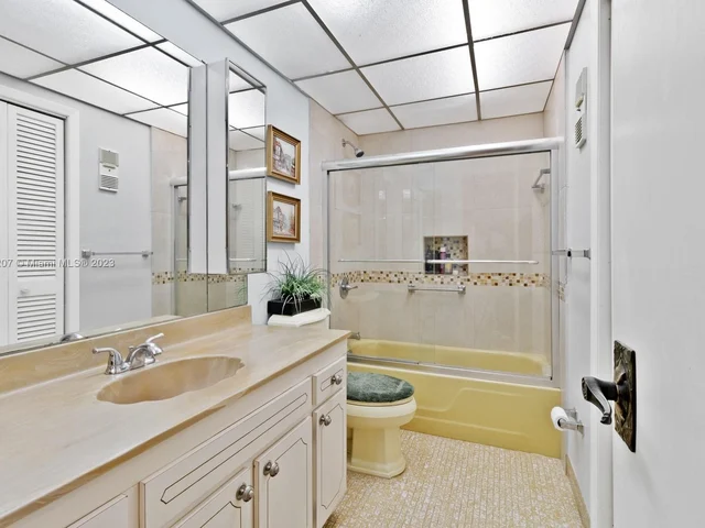 13953 Kendale Lakes Cir # 507B, Miami FL 33183