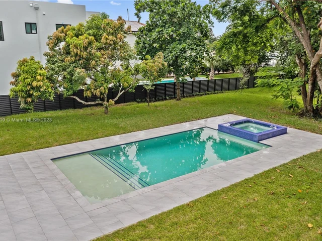 1401 SW 5th Ct, Fort Lauderdale FL 33312