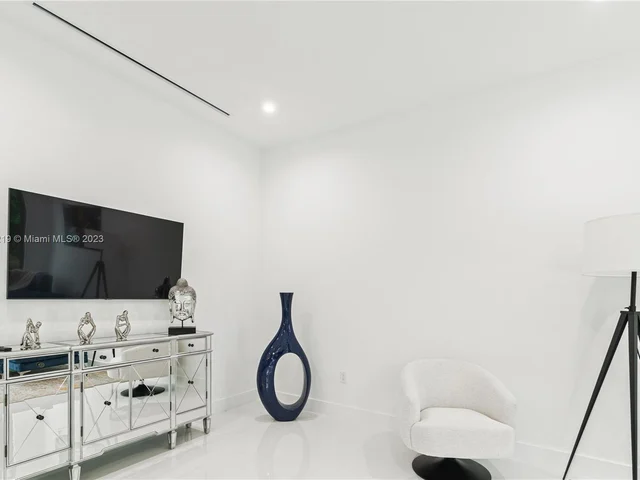 1401 SW 5th Ct, Fort Lauderdale FL 33312