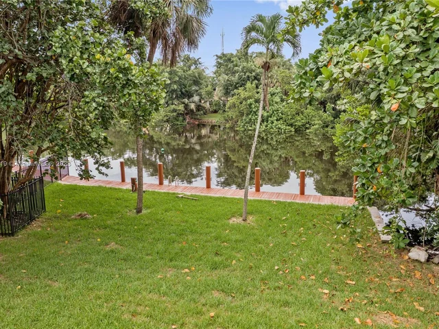 1401 SW 5th Ct, Fort Lauderdale FL 33312