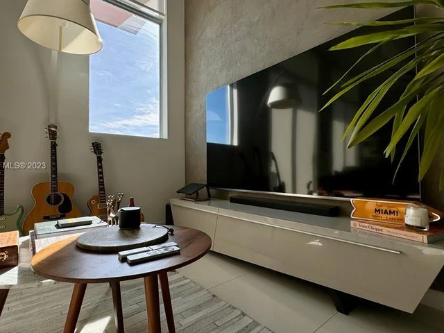 7875 NW 107th Ave # 812, Doral FL 33178