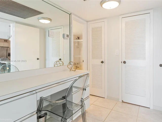 2030 S Ocean Dr, Hallandale Beach FL 33009