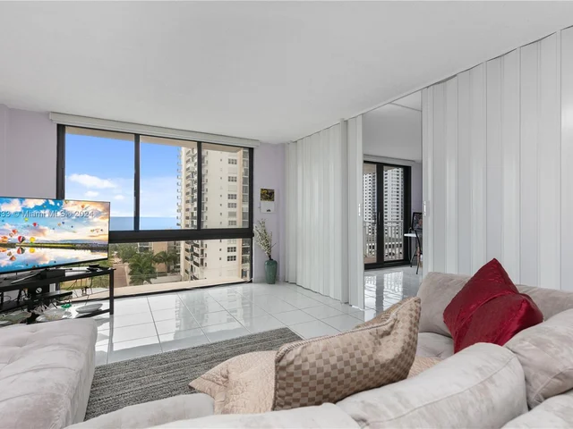 1600 S Ocean Dr # 10J, Hollywood FL 33019