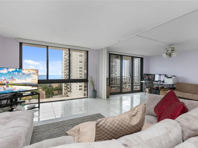 1600 S Ocean Dr # 10J, Hollywood FL 33019