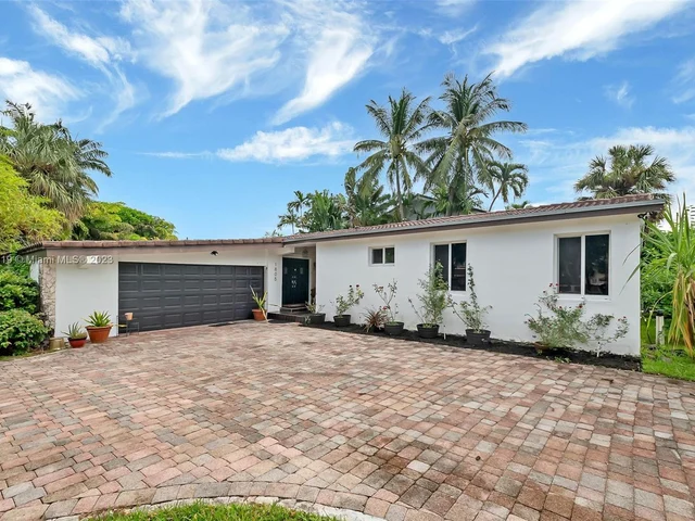 1805 NE 117th Rd, North Miami FL 33181