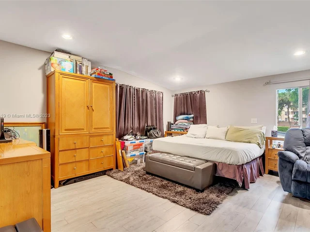 1805 NE 117th Rd, North Miami FL 33181