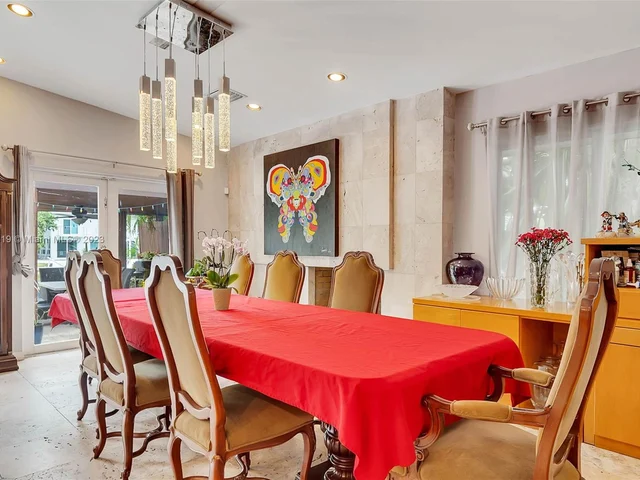 1805 NE 117th Rd, North Miami FL 33181