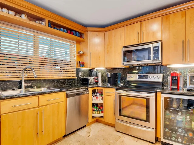 1805 NE 117th Rd, North Miami FL 33181