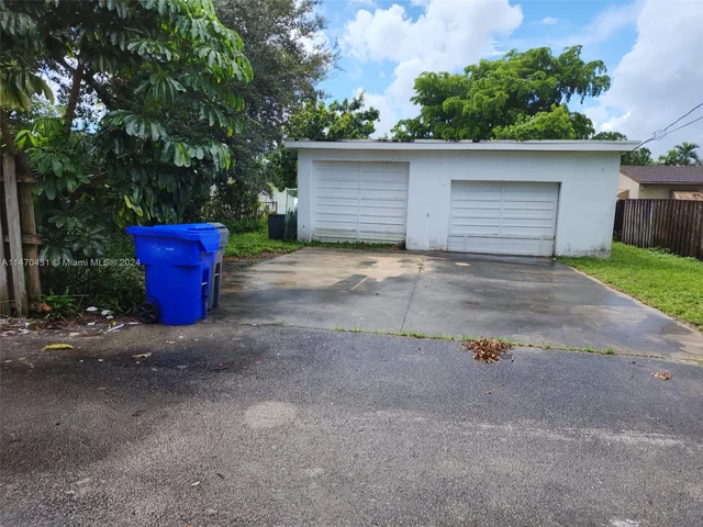 2615 Wilson St, Hollywood FL 33020