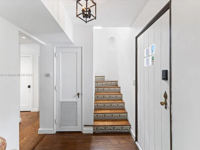 756 NE 72 TER, Miami FL 33138