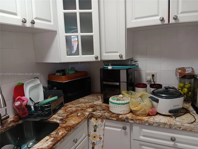 12215 SW 217th St, Miami FL 33170