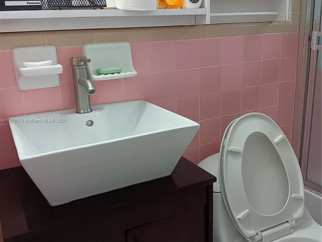 12215 SW 217th St, Miami FL 33170