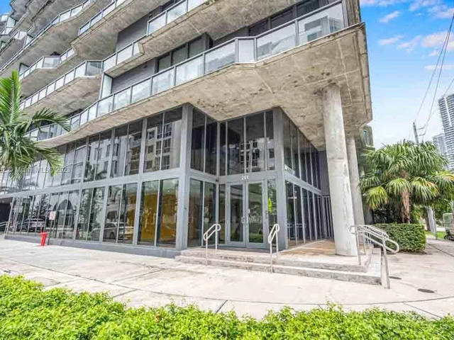 201 SW 17th Rd # 302, Miami FL 33129