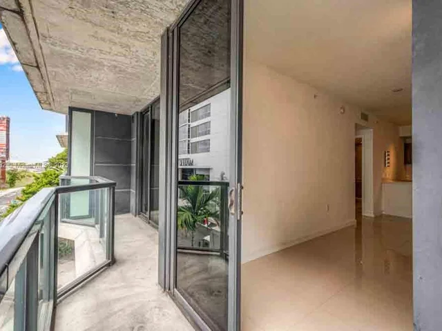 201 SW 17th Rd # 302, Miami FL 33129
