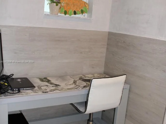 359 NE 32nd Ter, Homestead FL 33033