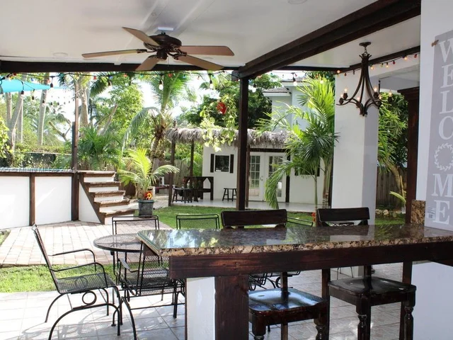 359 NE 32nd Ter, Homestead FL 33033