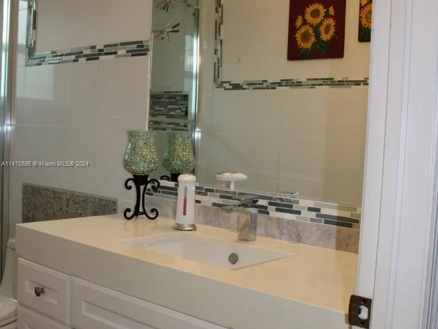 359 NE 32nd Ter, Homestead FL 33033