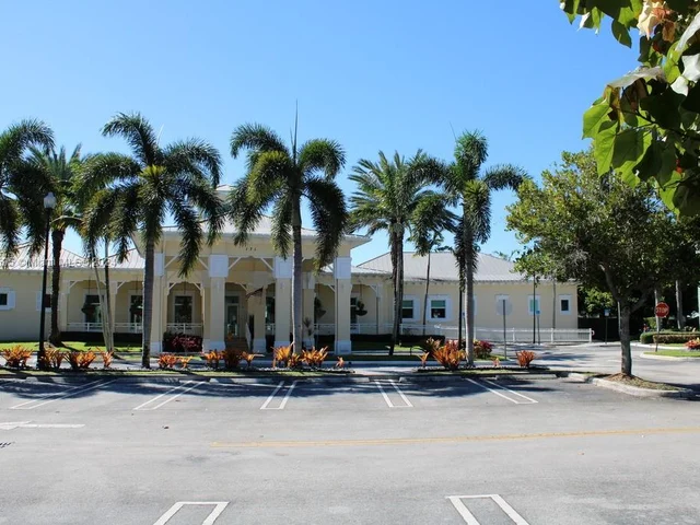 359 NE 32nd Ter, Homestead FL 33033