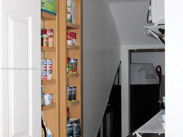 359 NE 32nd Ter, Homestead FL 33033