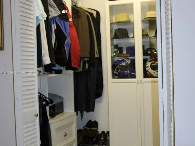 359 NE 32nd Ter, Homestead FL 33033